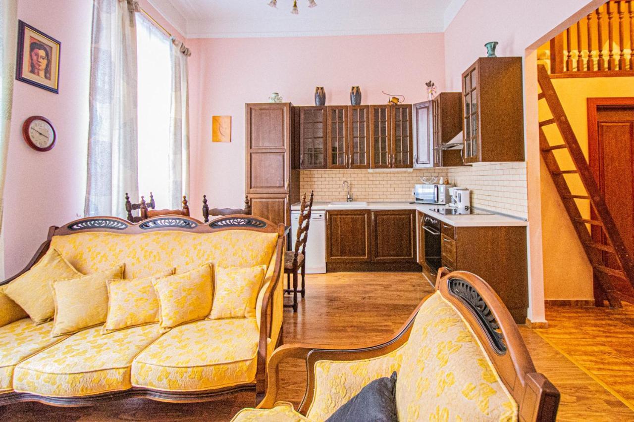 Astronomical Clock Suite By Ruterra Praga Exterior foto